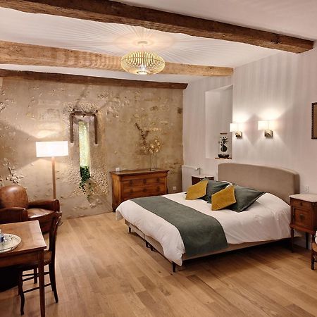 Manoir Du Bellay Bed & Breakfast มองทรอย-เบเลย์ ภายนอก รูปภาพ