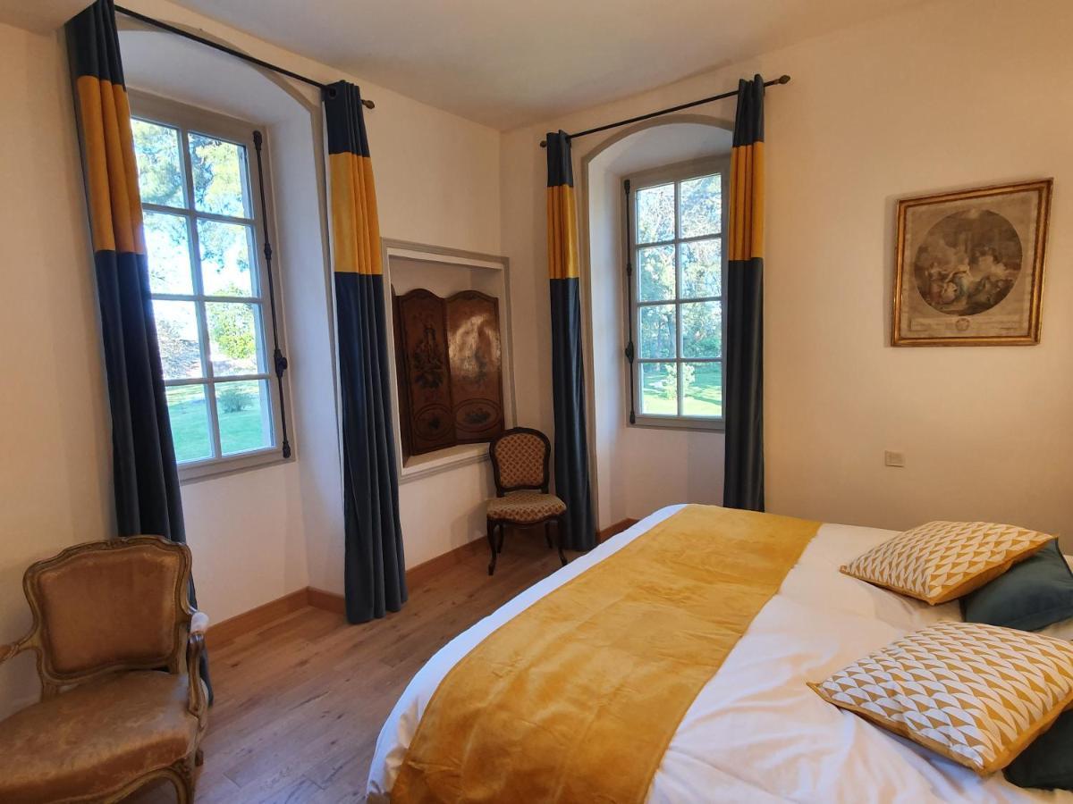 Manoir Du Bellay Bed & Breakfast มองทรอย-เบเลย์ ภายนอก รูปภาพ