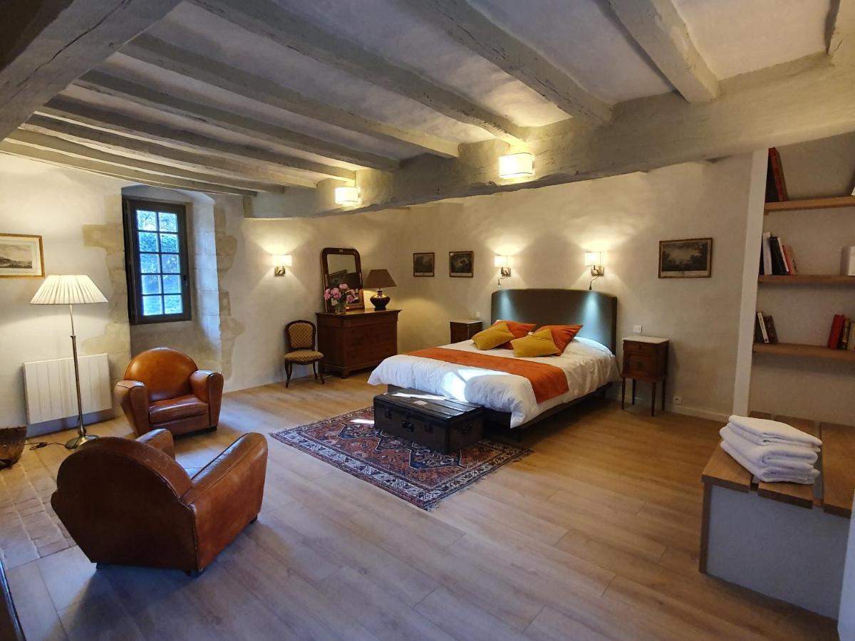 Manoir Du Bellay Bed & Breakfast มองทรอย-เบเลย์ ภายนอก รูปภาพ