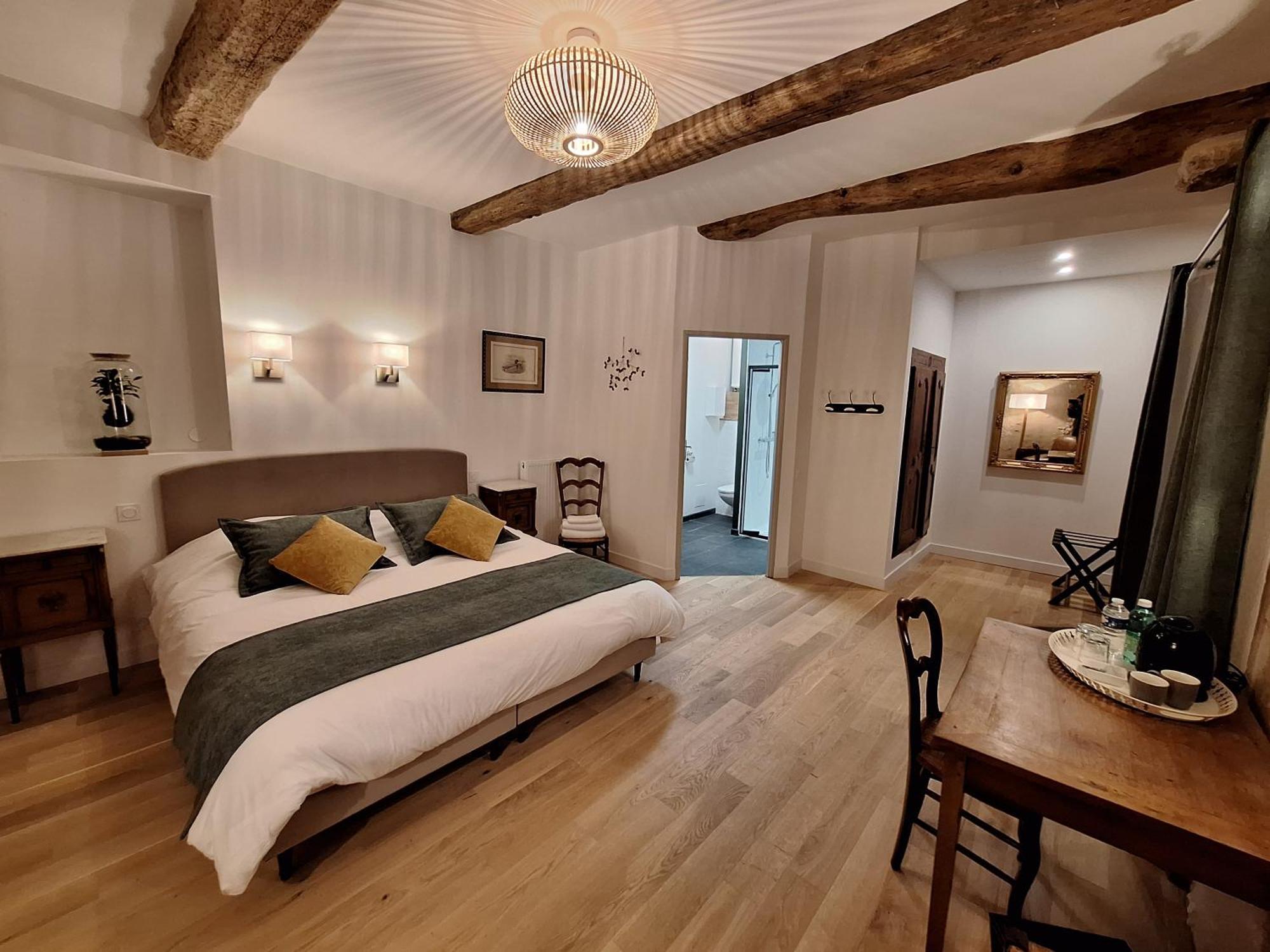 Manoir Du Bellay Bed & Breakfast มองทรอย-เบเลย์ ภายนอก รูปภาพ